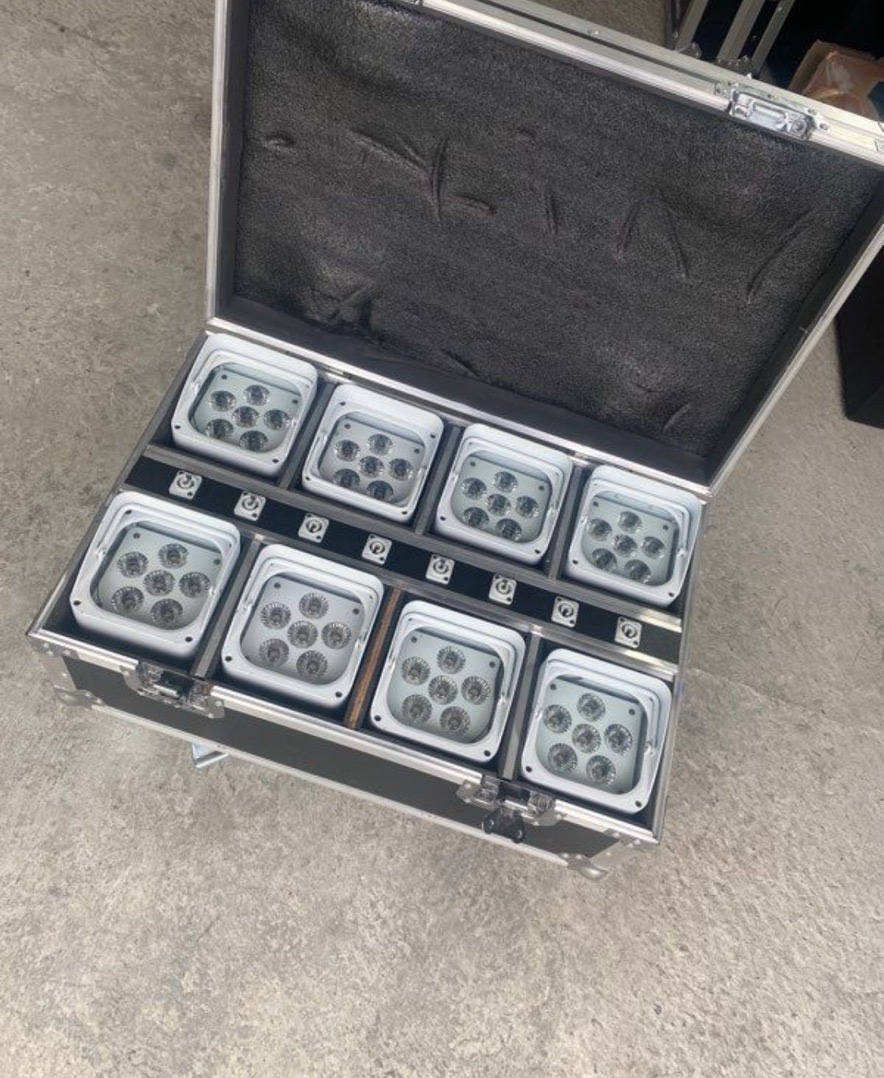 PAR LED sur batterie x8