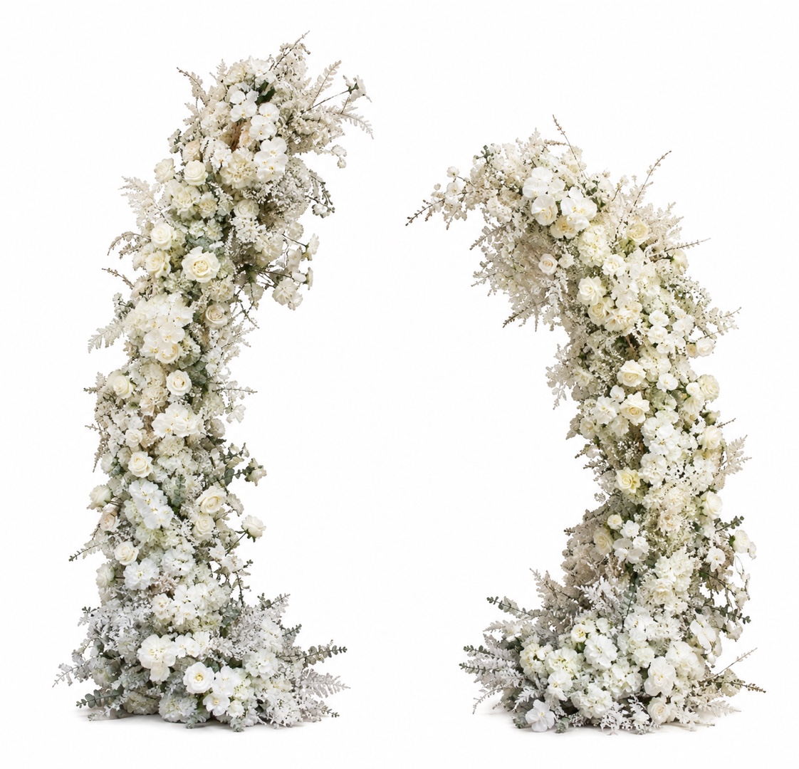 Arche de fleurs blanches